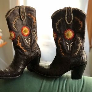 Frye Jennifer Estess limited edition boots